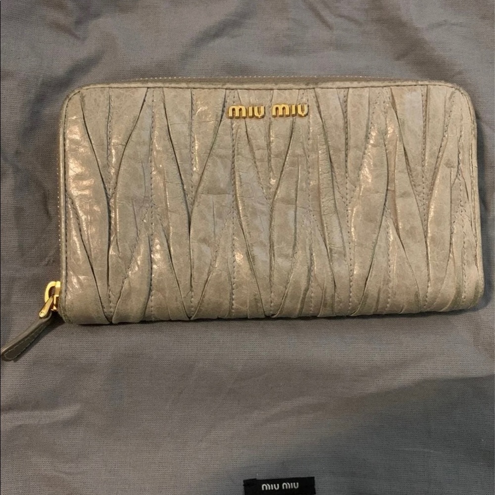 Miu Miu Wallet - image 2